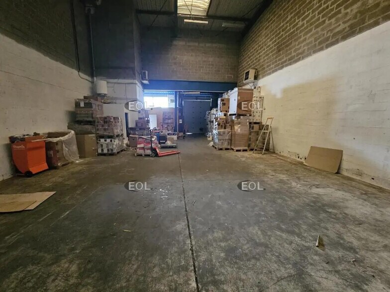 Local d’activités dans Vitry-sur-Seine à louer - Photo de l’immeuble – Image 3 sur 8