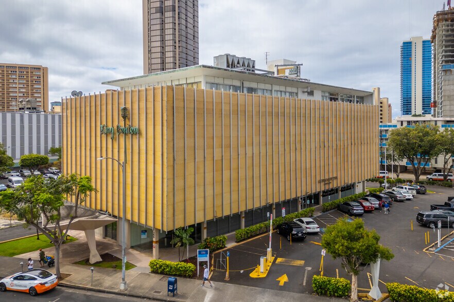 1451 S king St, Honolulu, HI à louer - Photo de l’immeuble – Image 1 sur 7