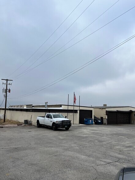 5049 S 2700 W, Roy, UT à louer - Photo de l’immeuble – Image 3 sur 17