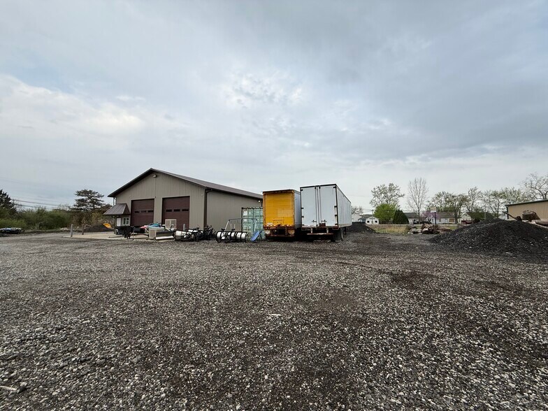 12010 Telegraph Rd, Carleton, MI à louer - Photo de l’immeuble – Image 3 sur 8