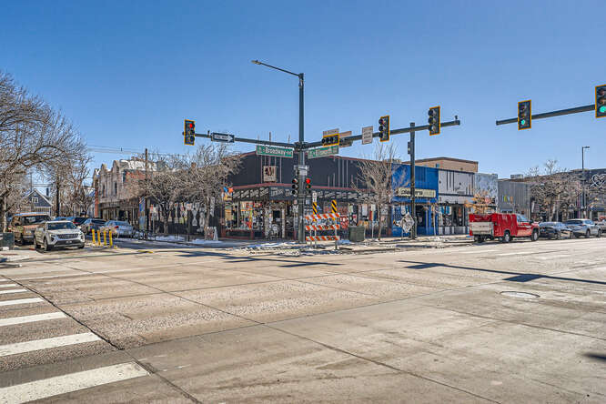 2-14 S Broadway, Denver, CO à louer - Photo principale – Image 1 sur 28