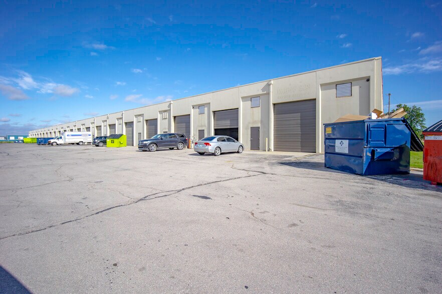 1001 Enterprise Ave, Oklahoma City, OK à louer - Photo de l’immeuble – Image 3 sur 16