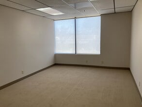 2245 1st St, Simi Valley, CA à louer Photo intérieure– Image 2 sur 4