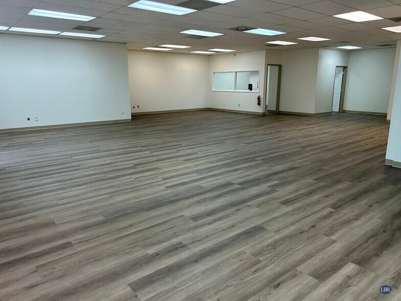 129 W Hibiscus Blvd, Melbourne, FL à louer - Photo de l’immeuble – Image 2 sur 9