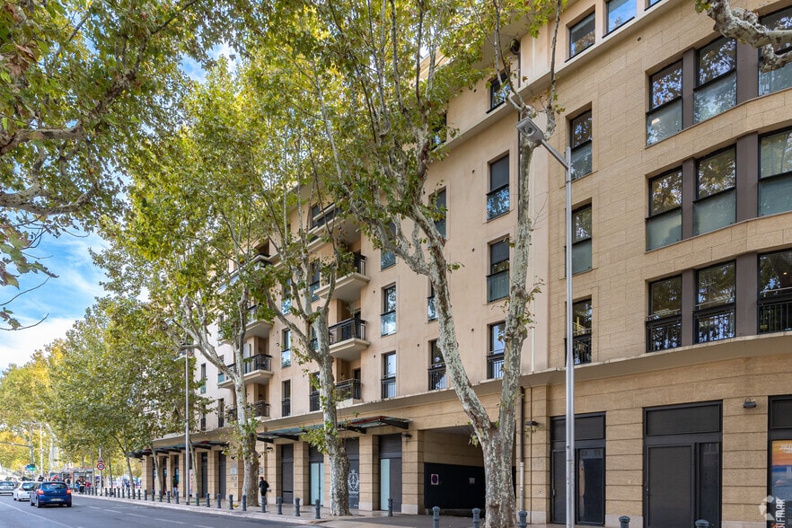 90 Avenue Napoleon Bonaparte, Aix-en-Provence à vendre - Photo principale – Image 1 sur 1