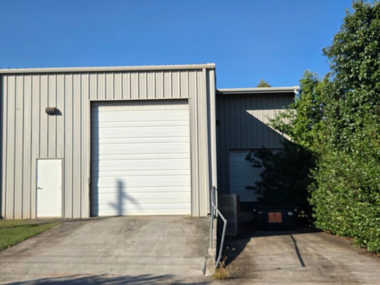 169 Production Ave, Madison, AL à louer - Photo de l’immeuble – Image 2 sur 6