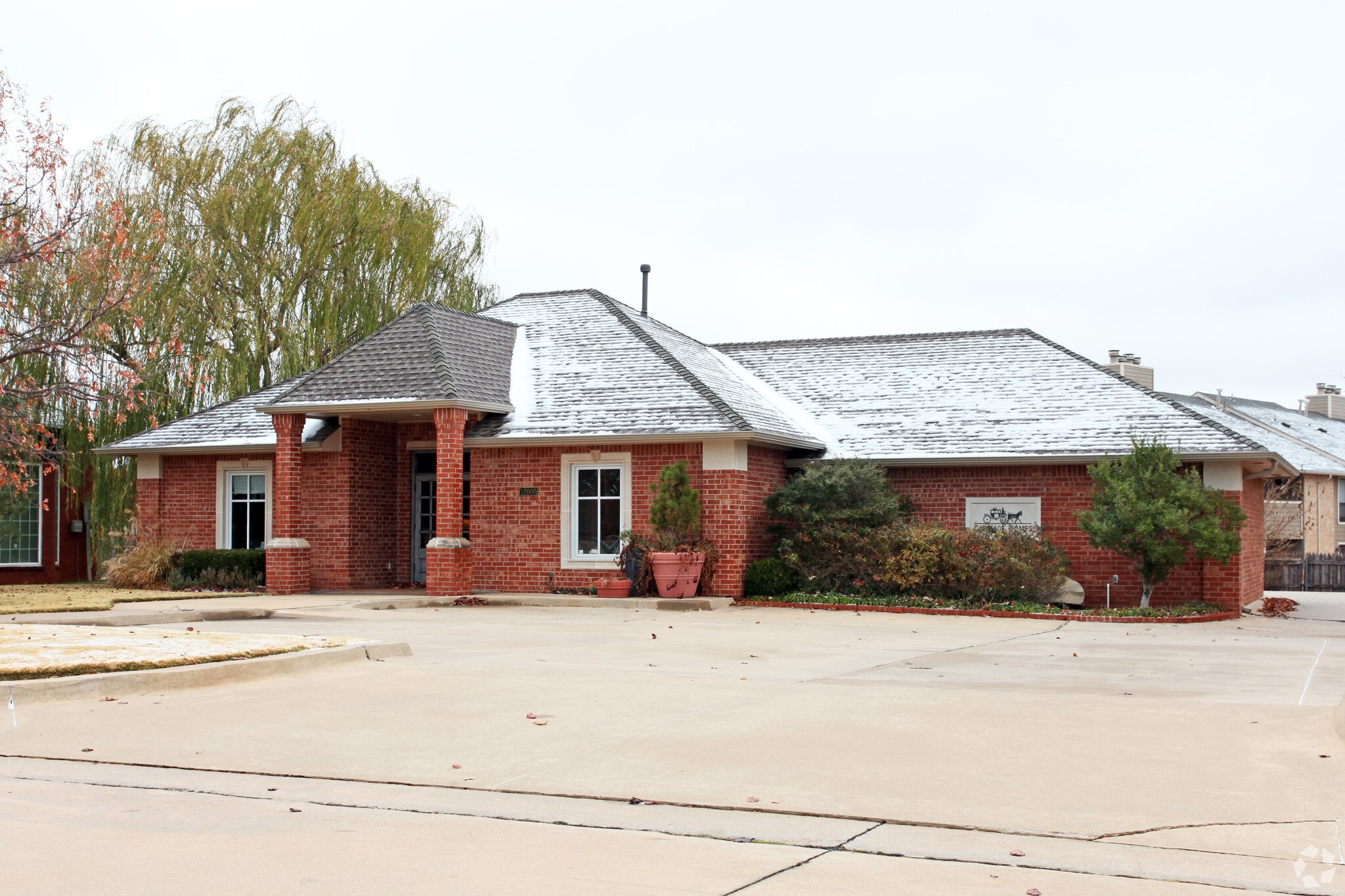 12000 N Virginia Ave, Oklahoma City, OK à vendre Photo principale– Image 1 sur 8