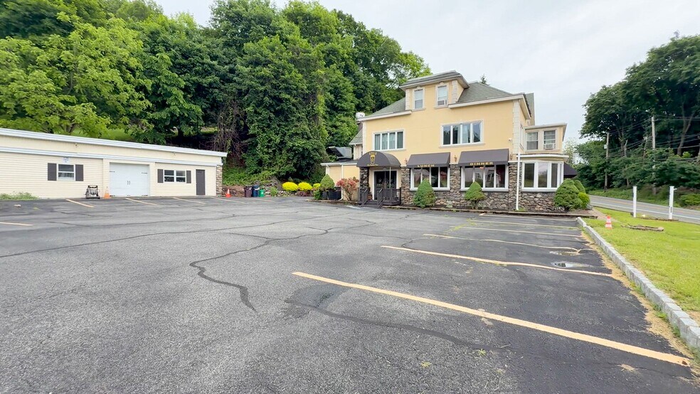 337 N Liberty Dr, Tomkins Cove, NY à vendre - Vidéo sur l’annonce professionnelle – Image 2 sur 38