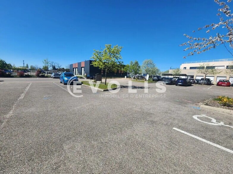 151 B Route De Grenoble, Saint-Priest à louer - Photo de l’immeuble – Image 2 sur 18