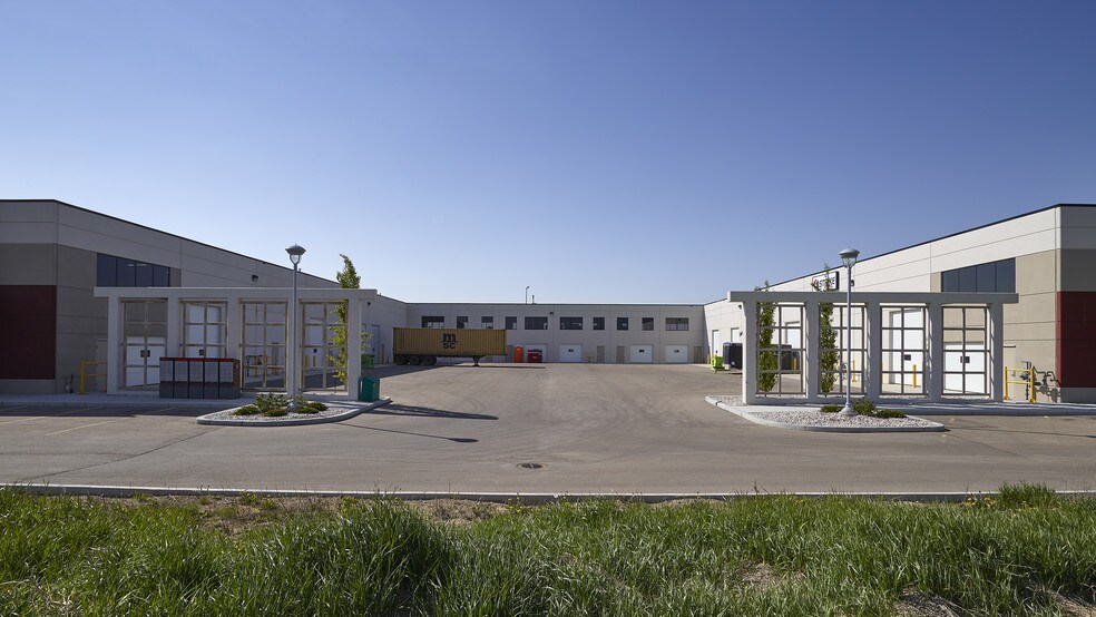 11870 88th Ave, Fort Saskatchewan, AB à louer - Photo de l’immeuble – Image 2 sur 13