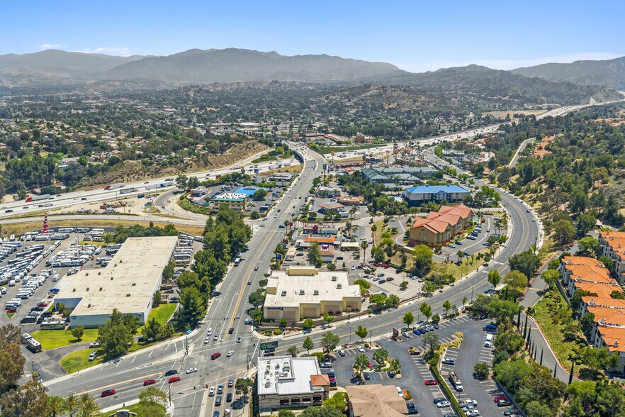 24840 Pico Canyon Rd, Santa Clarita, CA à vendre - Photo de l’immeuble – Image 3 sur 6