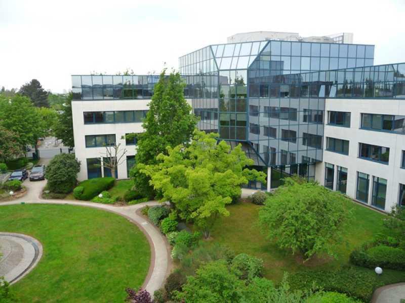 1 Avenue De L 'Atlantique, Les Ulis à louer Photo de l’immeuble– Image 1 sur 18
