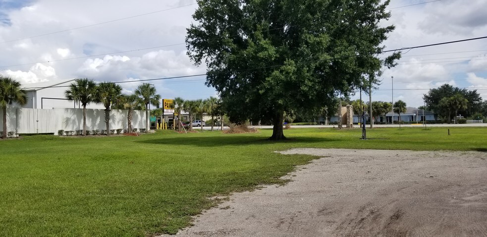 14114 Palm Beach Blvd, Fort Myers, FL à vendre - Autre – Image 2 sur 5