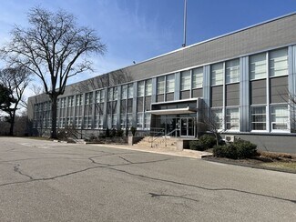 Plus de détails pour 500 S Broad St, Meriden, CT - Bureau, Industriel/Logistique à louer