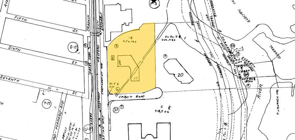 10 Cabot Rd, Medford, MA à louer - Photo de l’immeuble – Image 2 sur 20