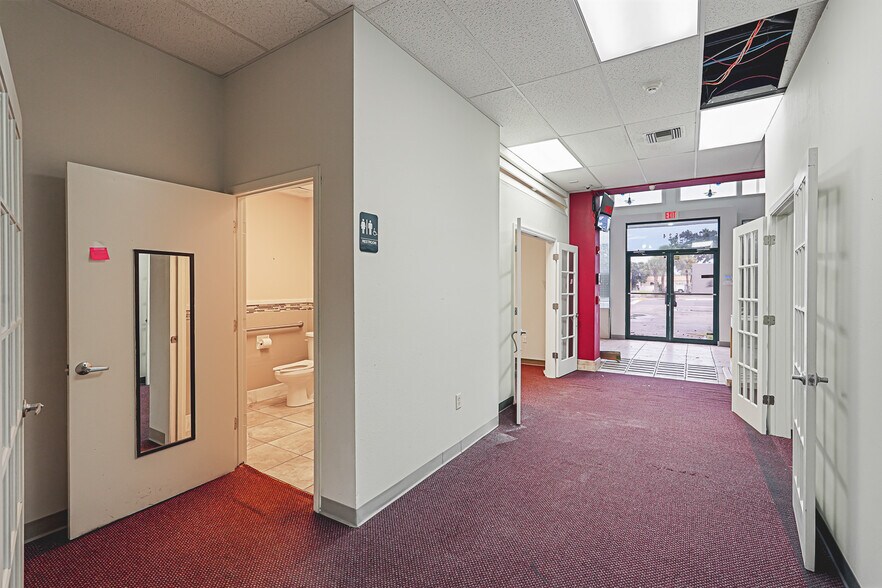 524 9th St W, Bradenton, FL à louer - Photo de l’immeuble – Image 3 sur 15