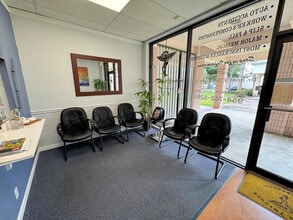 7101-7225 W Oakland Park Blvd, Lauderhill, FL à louer Photo intérieure– Image 2 sur 7