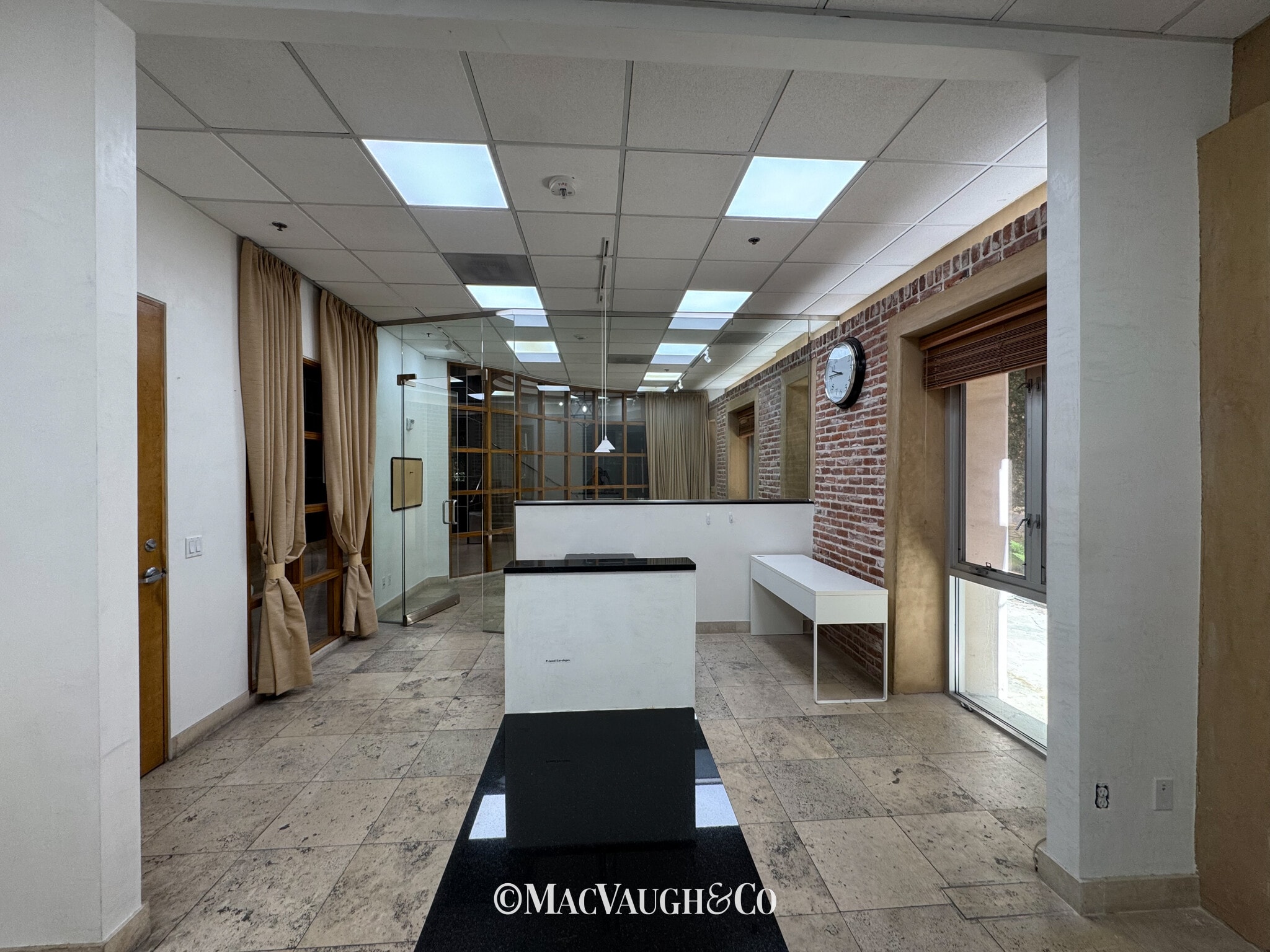 766 E Colorado Blvd, Pasadena, CA à louer Photo intérieure– Image 1 sur 10