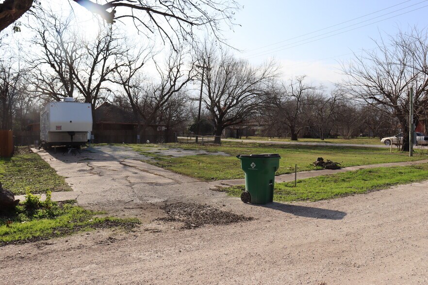 502 E Navarro Ave, Mart, TX à vendre - Autre – Image 3 sur 11