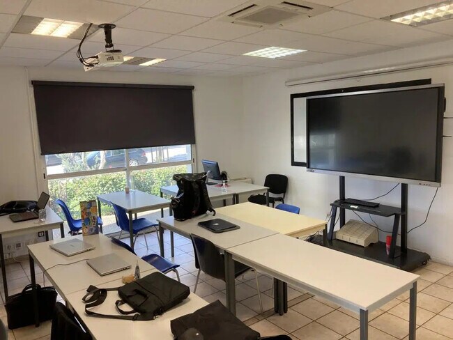 Plus de détails pour Bureau à louer