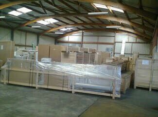 Plus de détails pour Industriel/Logistique à louer