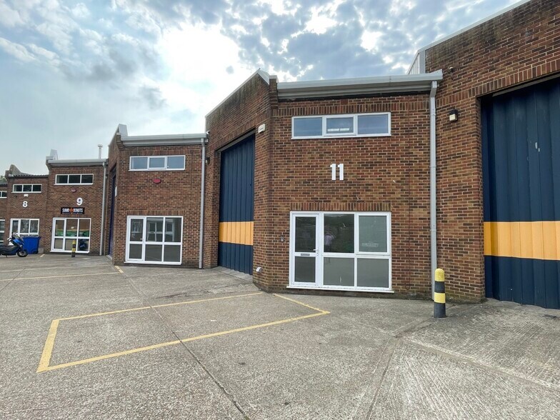 Kennington Rd, Ashford à louer - Photo de l’immeuble – Image 1 sur 10