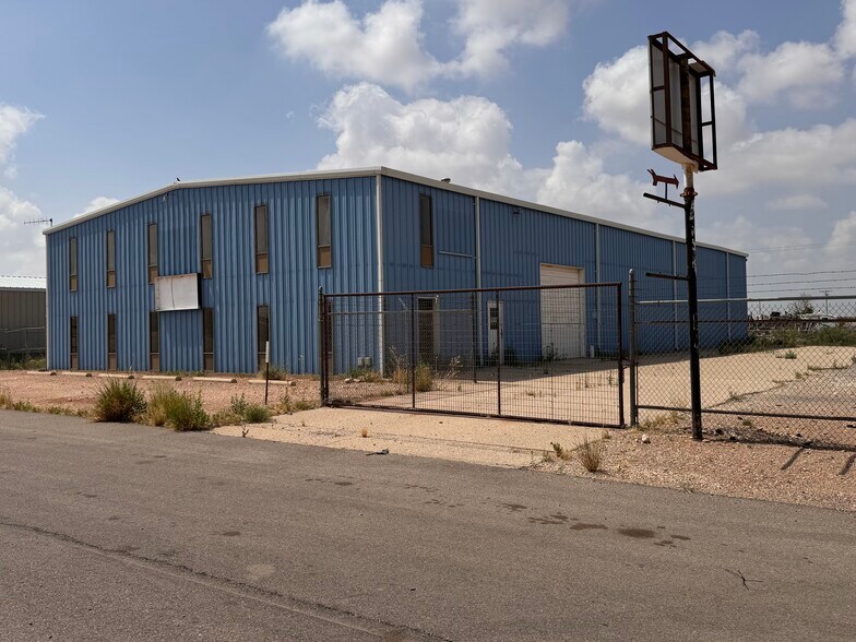 11357 Lovington Hwy, Artesia, NM à vendre - Photo principale – Image 1 sur 8