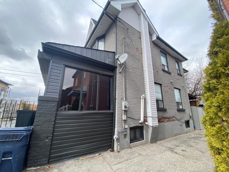 1281 Weston Rd, Toronto, ON à vendre - Photo de l’immeuble – Image 2 sur 4
