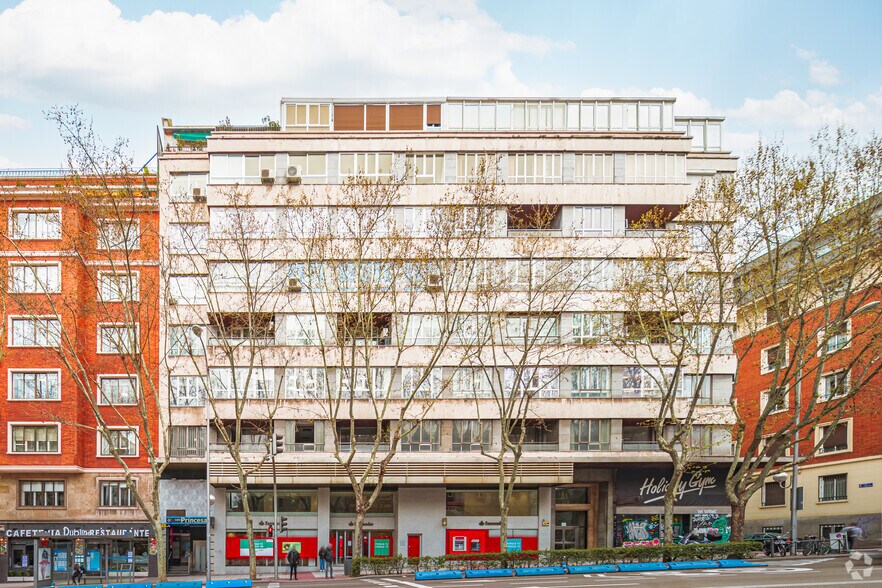 Calle De La Princesa, Madrid, Madrid à louer - Photo de l’immeuble – Image 3 sur 4