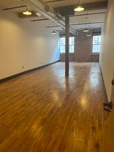 456 Johnson Ave, Brooklyn, NY à louer Photo intérieure– Image 2 sur 3