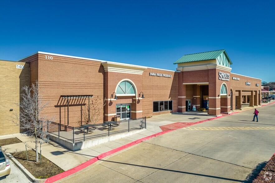 110 W Sandy Lake Rd, Coppell, TX à louer - Photo de l’immeuble – Image 1 sur 14