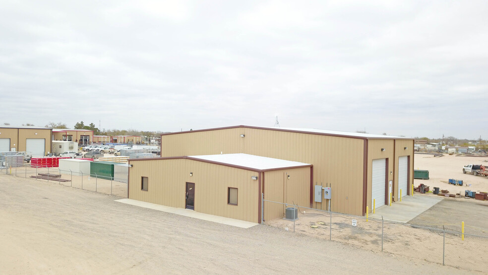 3307 S County Road 1200, Midland, TX à louer - Photo de l’immeuble – Image 1 sur 57