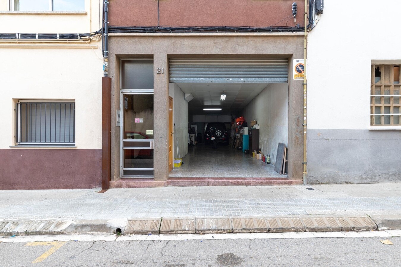 Terrassa, BAR 08224 - Lot 1 -  - Photo intérieure - Image 1 of 6