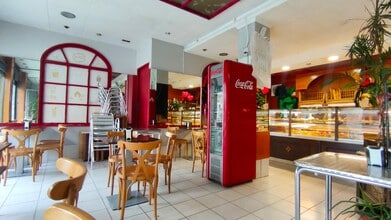 Local commercial dans Rubí, Barcelona à louer Photo intérieure– Image 1 sur 14