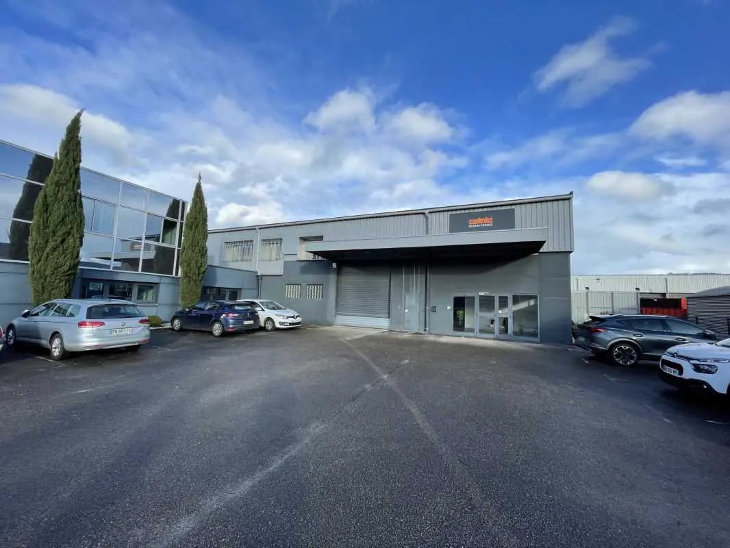 Bureau dans Saint-Étienne-du-Rouvray à louer Photo de l’immeuble– Image 1 sur 10