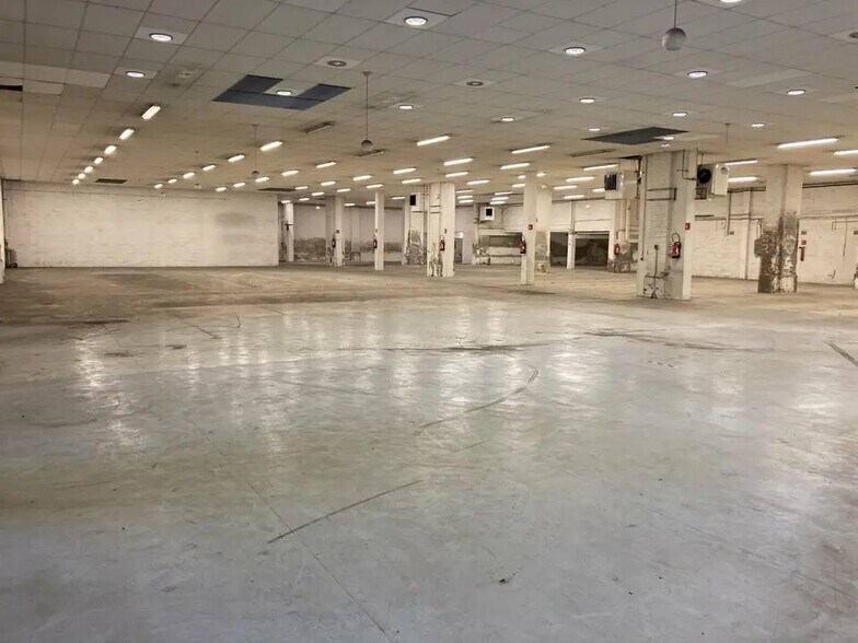 Local d'activités dans Le Havre à vendre - Photo de l’immeuble – Image 2 sur 2