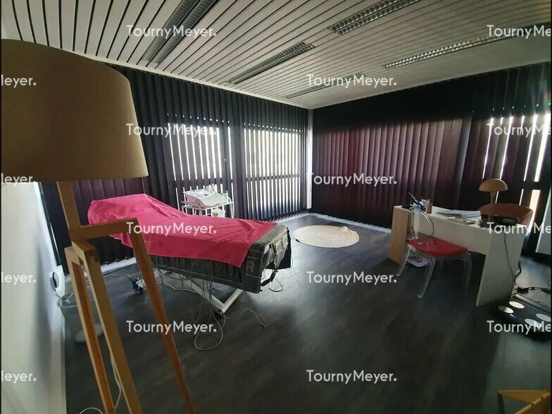 Local commercial dans Lorient à louer - Photo de l’immeuble – Image 2 sur 2