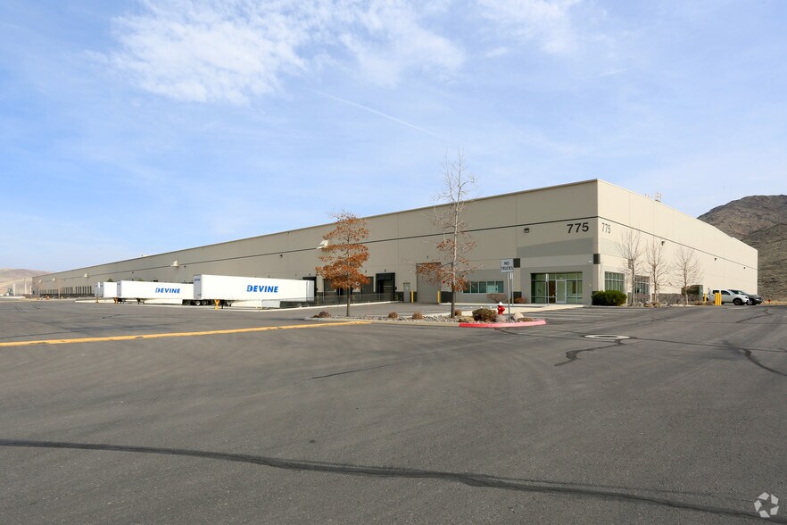 775 Waltham Way, Mccarran, NV à louer - Photo de l’immeuble – Image 1 sur 15