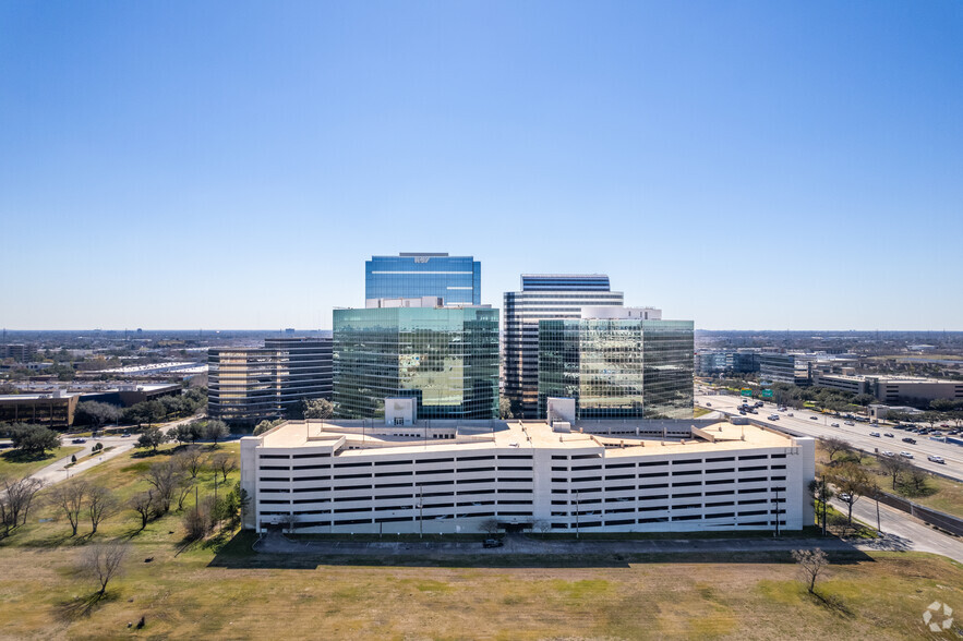 10370 Richmond Ave, Houston, TX à louer - Photo de l’immeuble – Image 3 sur 13