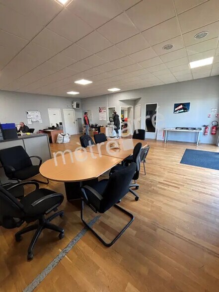 Local d’activités dans Bouguenais à louer - Photo de l’immeuble – Image 2 sur 4