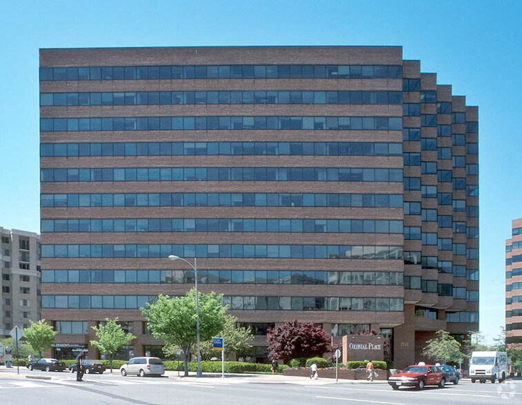 2101 Wilson Blvd, Arlington, VA à louer - Photo de l’immeuble – Image 2 sur 9