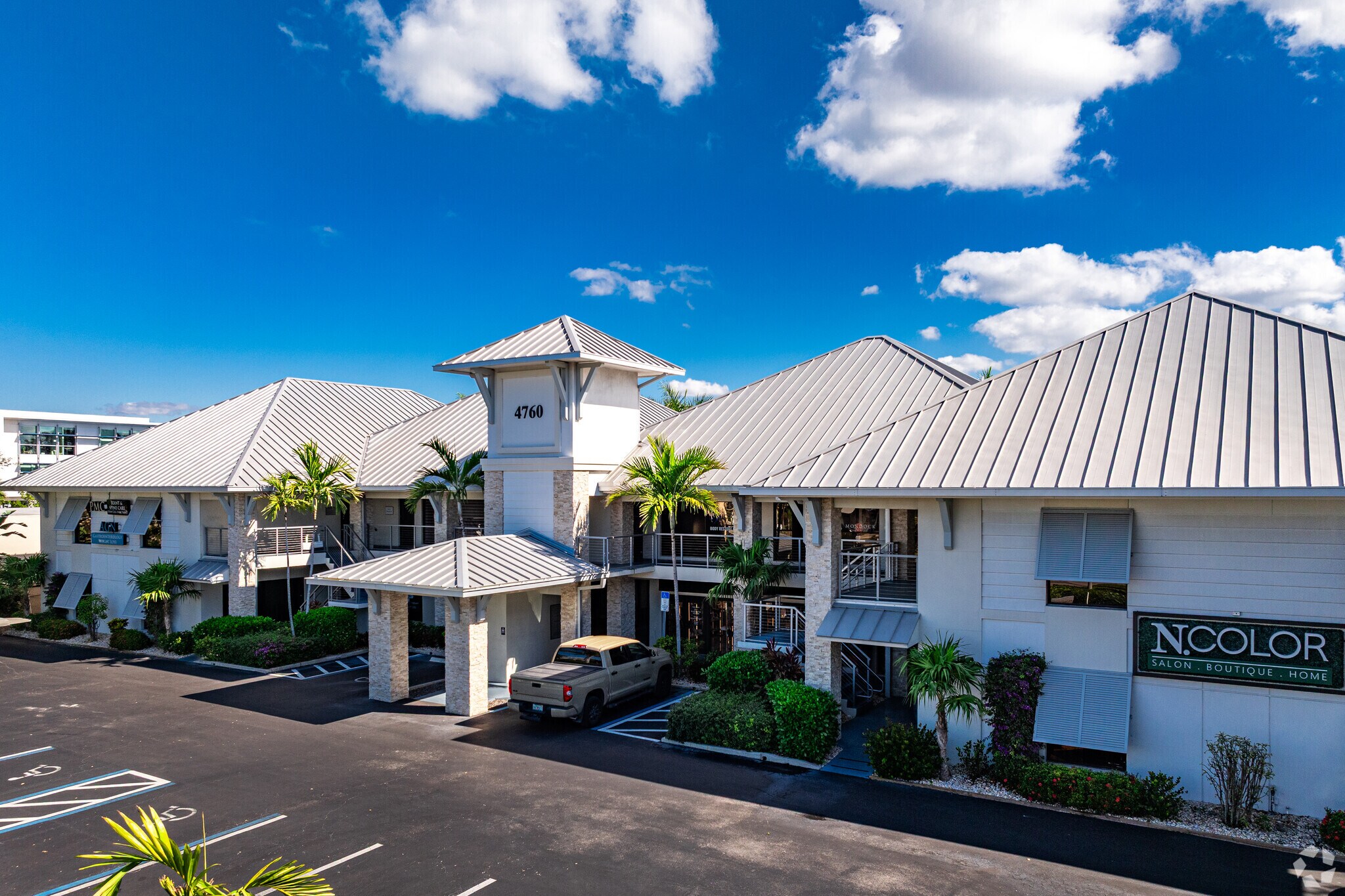 4760 Tamiami Trl N, Naples, FL à vendre Photo principale– Image 1 sur 13