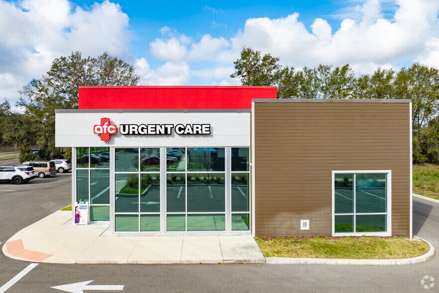 11608 Boyette Rd, Riverview, FL à louer - Photo de l’immeuble – Image 2 sur 10