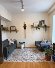 6 Roslyn Rd, Winnipeg, MB à louer Photo intérieure– Image 2 sur 3