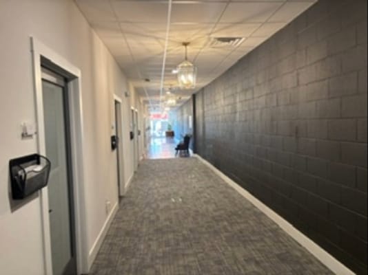 108 W Virginia Ave, Bessemer City, NC à louer Hall d’entrée– Image 1 sur 7