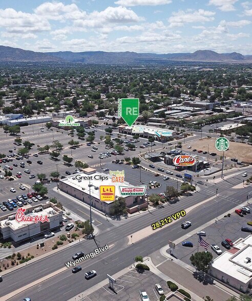2004 Wyoming Blvd NE, Albuquerque, NM à louer - Photo de l’immeuble – Image 2 sur 8