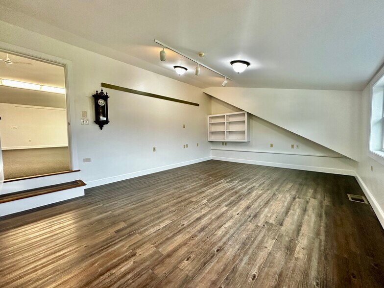 550 Main St, Bethlehem, CT à louer - Photo de l’immeuble – Image 3 sur 10