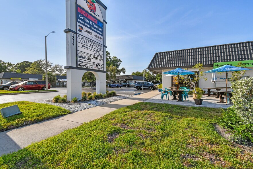 14219 Walsingham Rd, Largo, FL à louer - Photo de l’immeuble – Image 2 sur 40