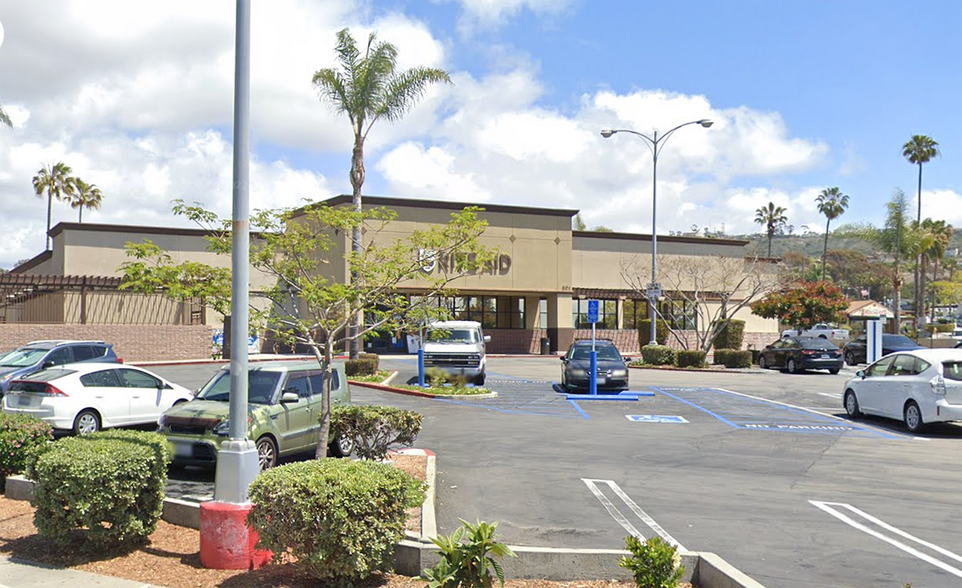 801 N El Camino Real, San Clemente, CA à louer - Photo de l’immeuble – Image 2 sur 7