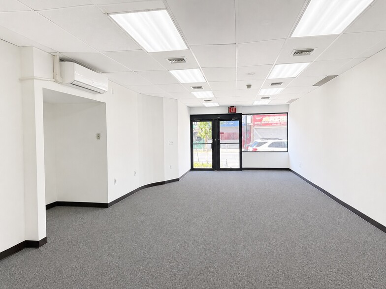 4820 Avenue N, Brooklyn, NY à vendre - Photo intérieure – Image 3 sur 20